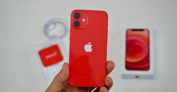 عکس گوشی ایفون ۱۲ مینی
