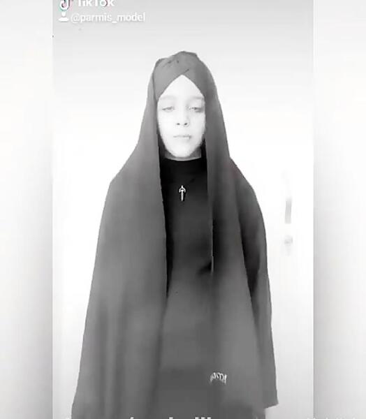 عکس با حجاب پارمیس