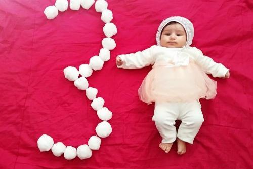 عکس ماهگرد نوزاد سه ماهه