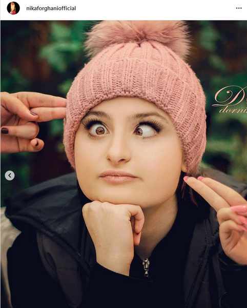 ژست عکس سارا و نیکا