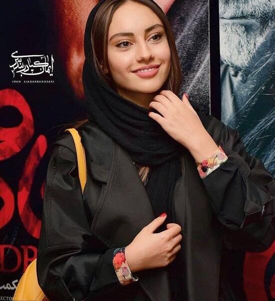 عکس ترلان پروانه در جاده قدیم