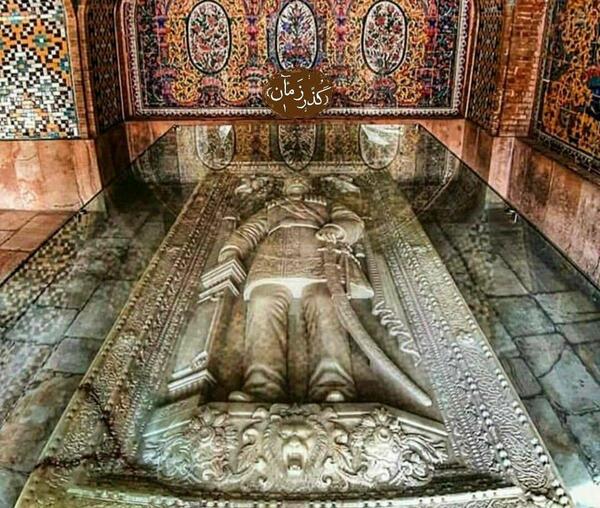 عکس قبر طلایی
