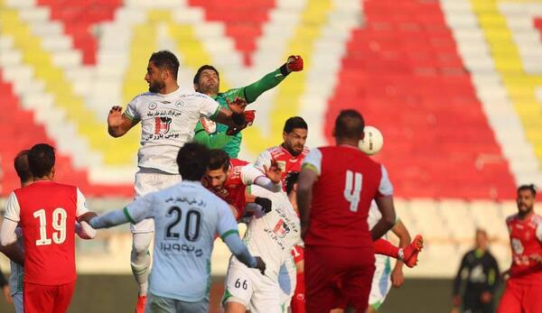 عکس بازی پرسپولیس و ذوب آهن