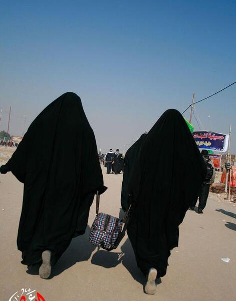 عکس پیاده روی دخترانه
