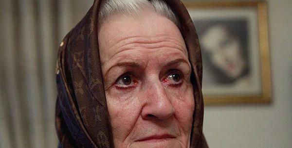 عکس ملکه رنجبر در بیمارستان