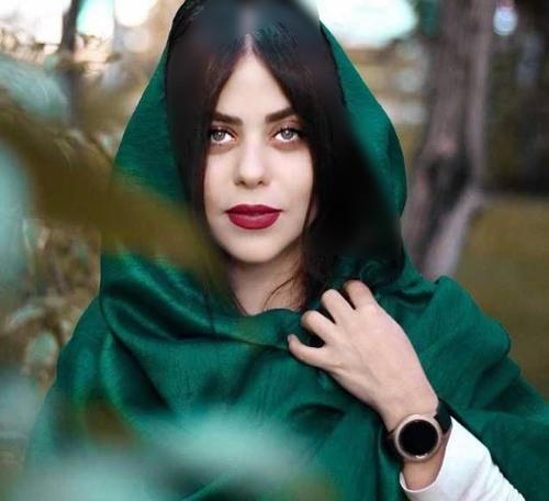 عکس بازیگر گندم در دودکش