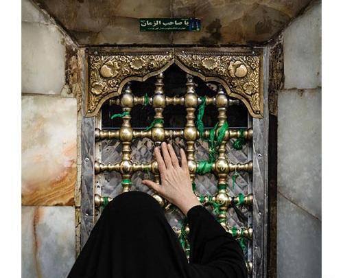 عکس دختر چادری در حرم امام رضا از پشت