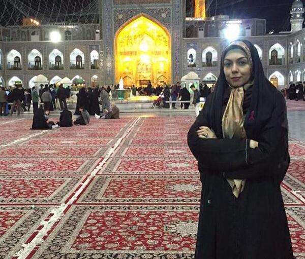 عکس دختر چادری در حرم امام رضا از پشت