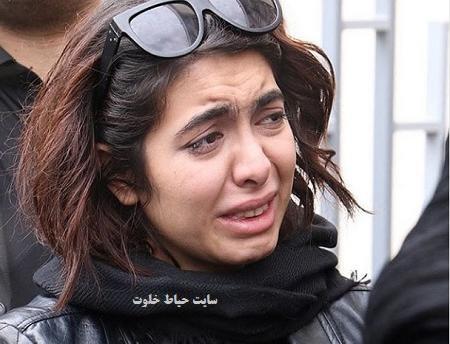 عکس همسر جمشید مشایخی در مراسم خاکسپاری