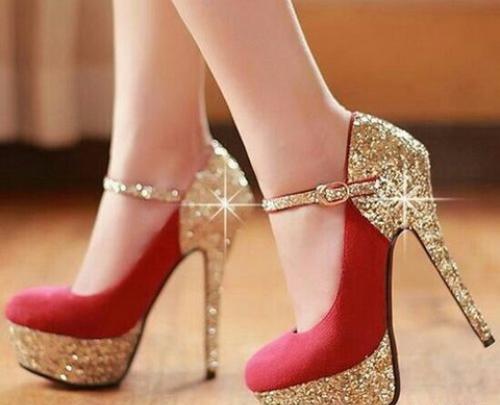 عکس کفش پاشنه بلند خیلی بلند