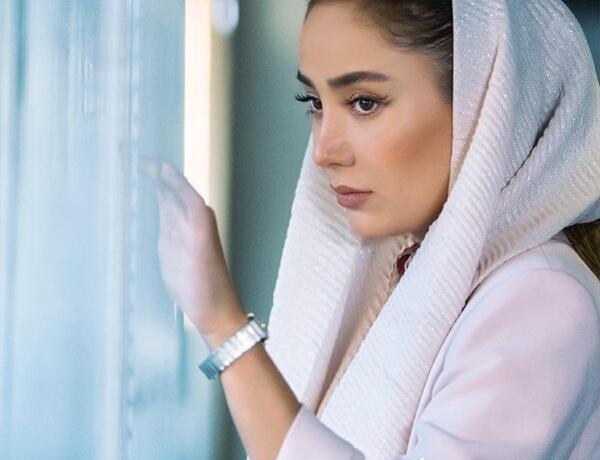 عکسهای بهاره افشاری و خواهرش