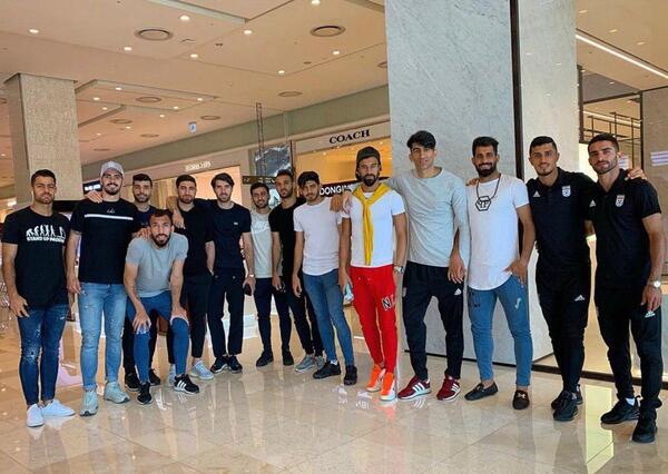 عکس بازیکنان تیم ملی در فرودگاه