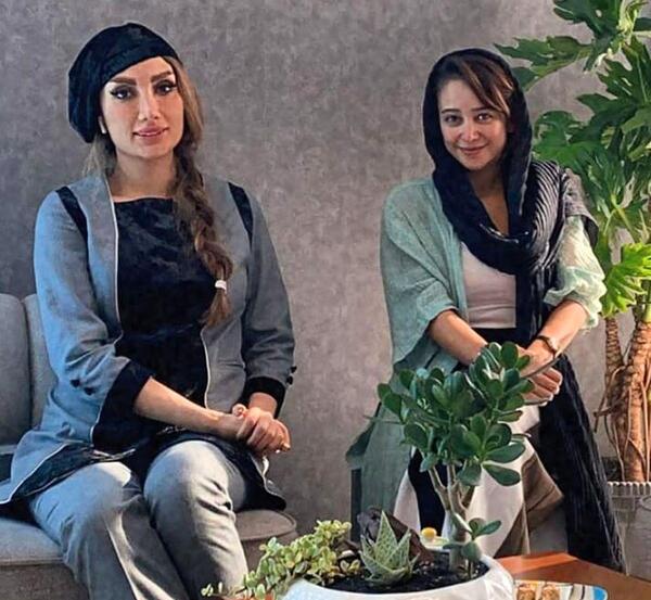 عکس الناز حبیبی در خارج