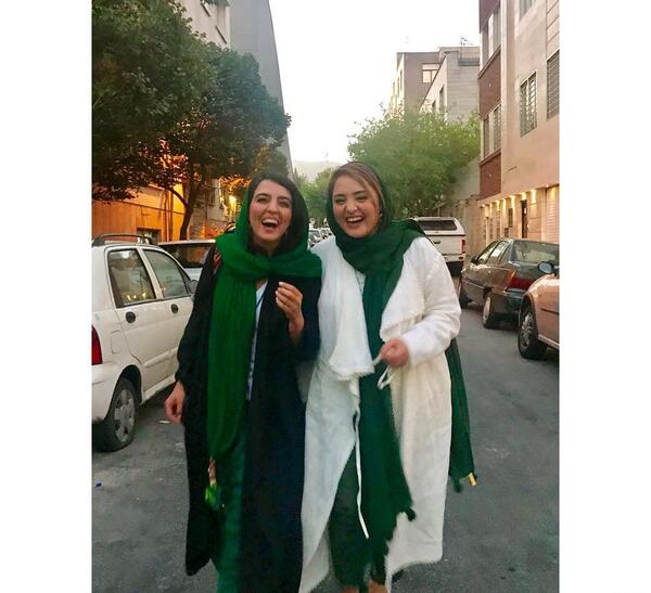 عکس اکرم محمدی و خانواده اش