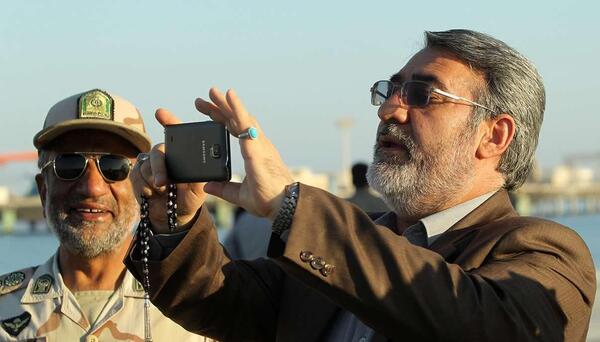 عکس گوشی حسن روحانی