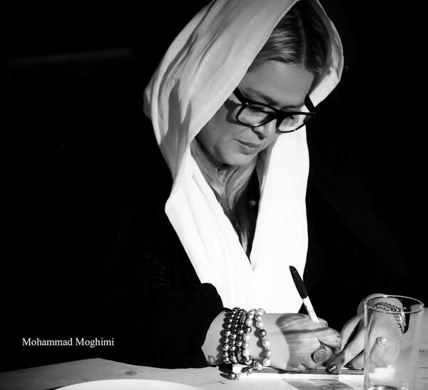 عکس بهاره رهنما در فوت پدرش