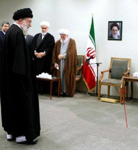 عکس عجیب داخل اتاق رهبری