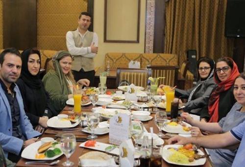 عکس رستوران گوزن بهاره رهنما