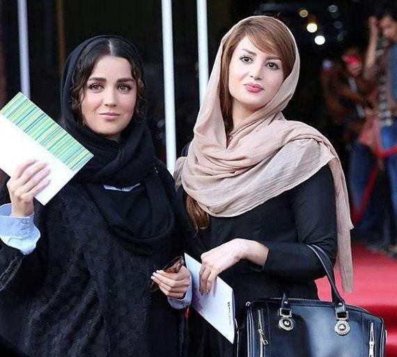عکس پدر و مادر افسانه پاکرو