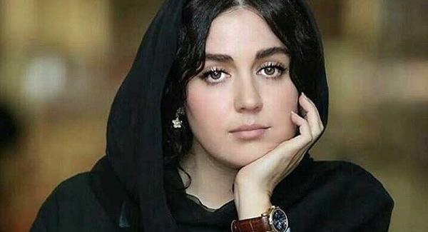 عکس پدر و مادر افسانه پاکرو