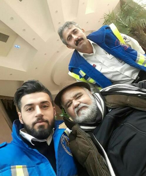 عکس اکبر عبدی در بیمارستان