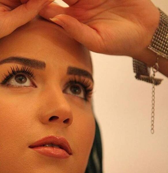 عکس نیمرخ افسانه پاکرو