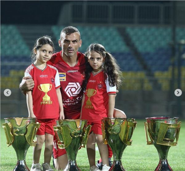 عکس بازیکنان تیم پرسپولیس با همسرانشان