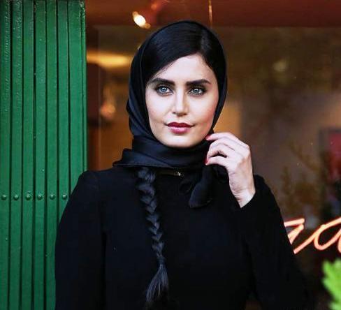 عکس نیوشا ضیغمی و الناز شاکردوست