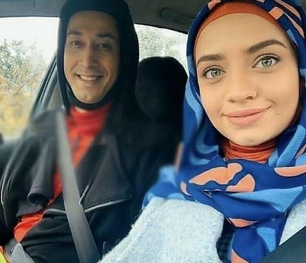 عکس بهرام افشاری با خواهرش