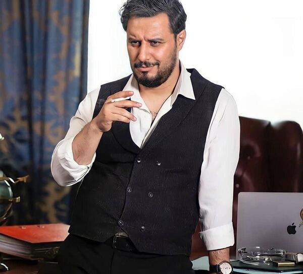 عکس فیلم جواد عزتی