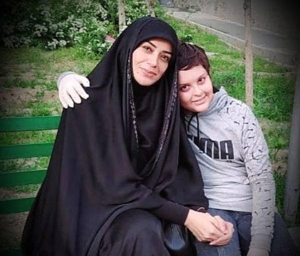 عکس خانواده الهام چرخنده