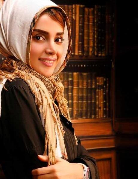 عکس و زندگینامه الهه حصاری