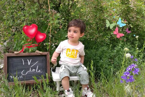 عکس ماهگرد نوزاد در طبیعت