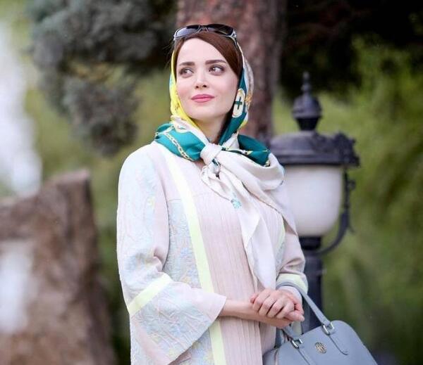 عکس حلقه ازدواج بهنوش طباطبایی