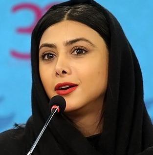 عکس های آزاده صمدی درسریال انقلاب زیبا