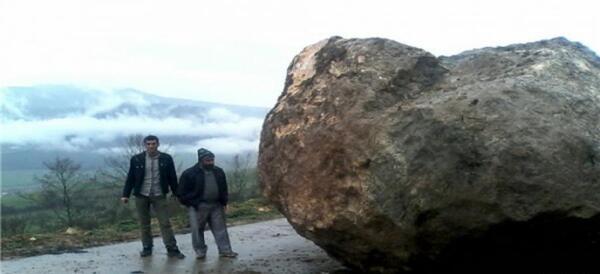 عکس سنگ بزرگ