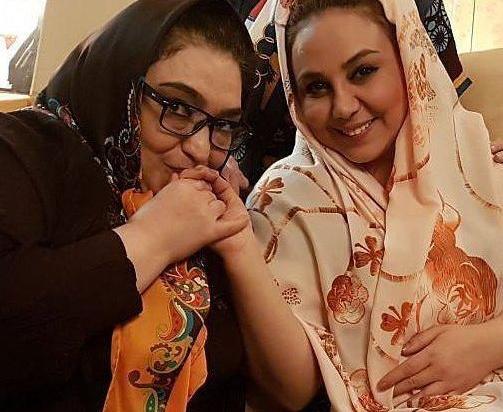 عکسهای بهنوش بختیاری و خواهرش
