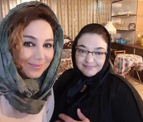 عکسهای بهنوش بختیاری و خواهرش
