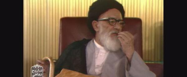 عکس آیت الله طالقانی با سیگار
