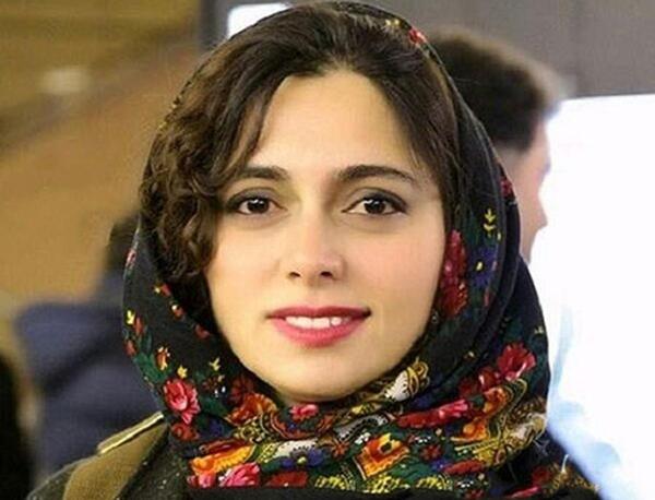 عکس پگاه آهنگرانی و پدر و مادرش