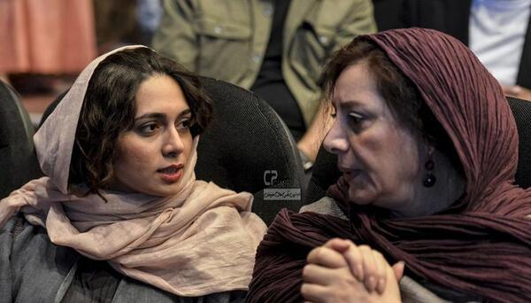 عکس پگاه آهنگرانی و پدر و مادرش