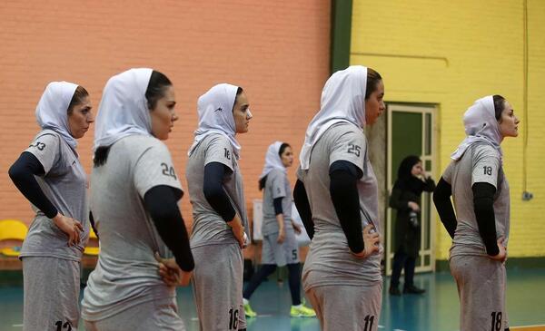 عکس تیم والیبال زنان عراق