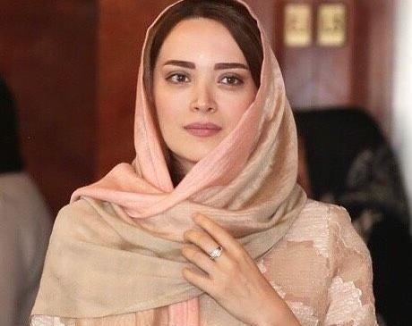 عکس های تکی بهنوش طباطبایی