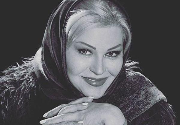 عکس اکرم محمدی با دخترش