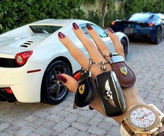 عکس پروفایل دخترونه اسپرت با ماشین