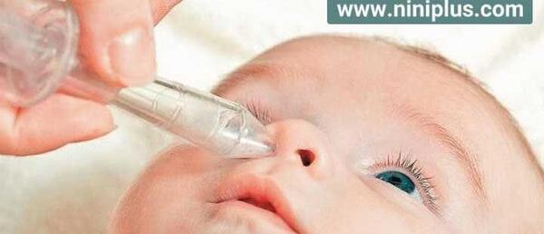 عکس داخل بینی کودک