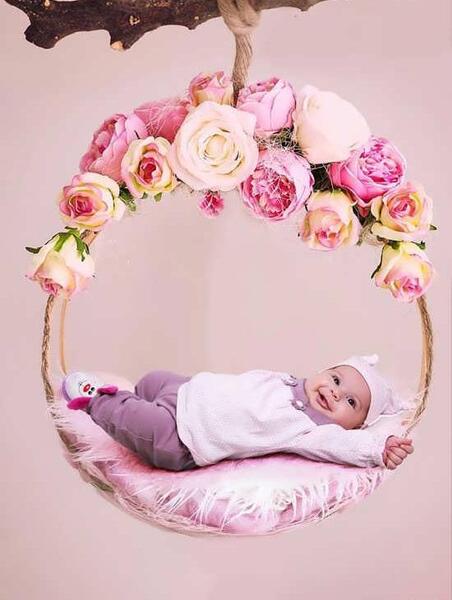 عکس آتلیه ماهگرد نوزاد