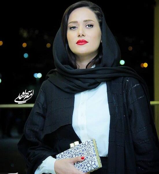 عکس های جدید پریناز ایزدیار با لباس عروس