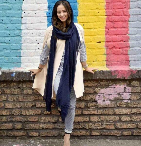 عکس الناز حبیبی کفش