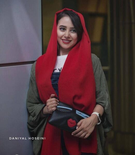عکس الناز حبیبی کفش